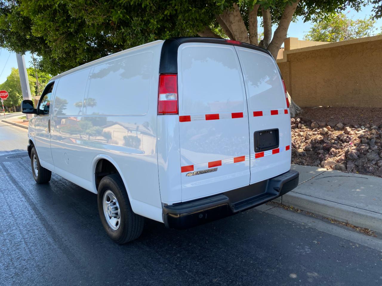 Chevrolet Express Cargo Van RWD 2500 135" 2021