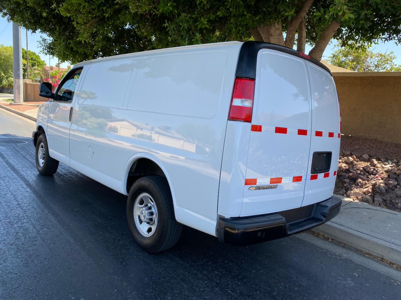 Chevrolet Express Cargo Van RWD 2500 135" 2021
