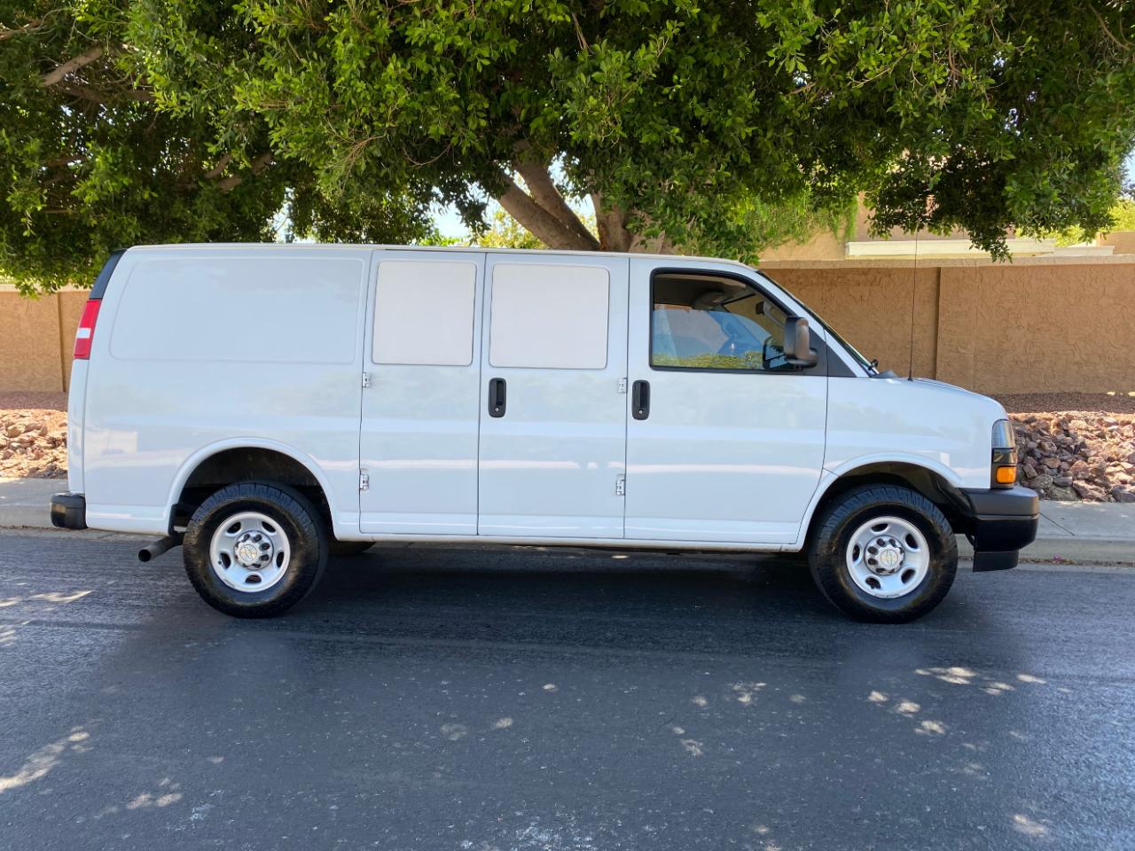 Chevrolet Express Cargo Van RWD 2500 135" 2021