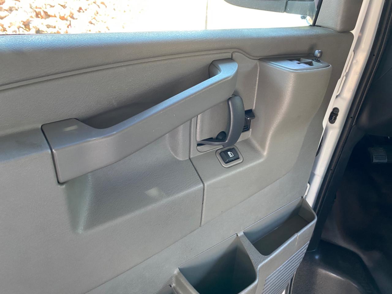 Chevrolet Express Cargo Van RWD 2500 135" 2021