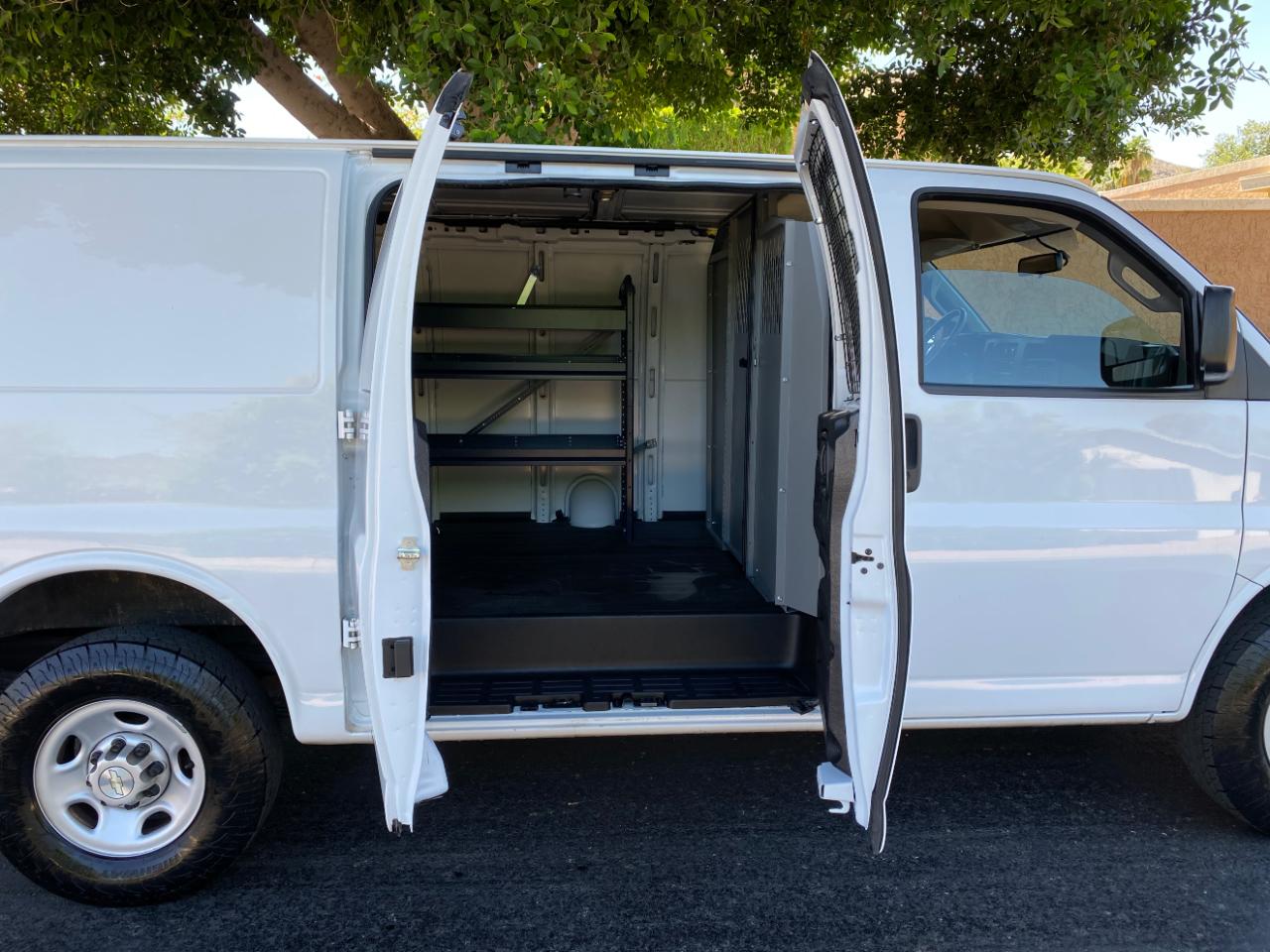 Chevrolet Express Cargo Van RWD 2500 135" 2021