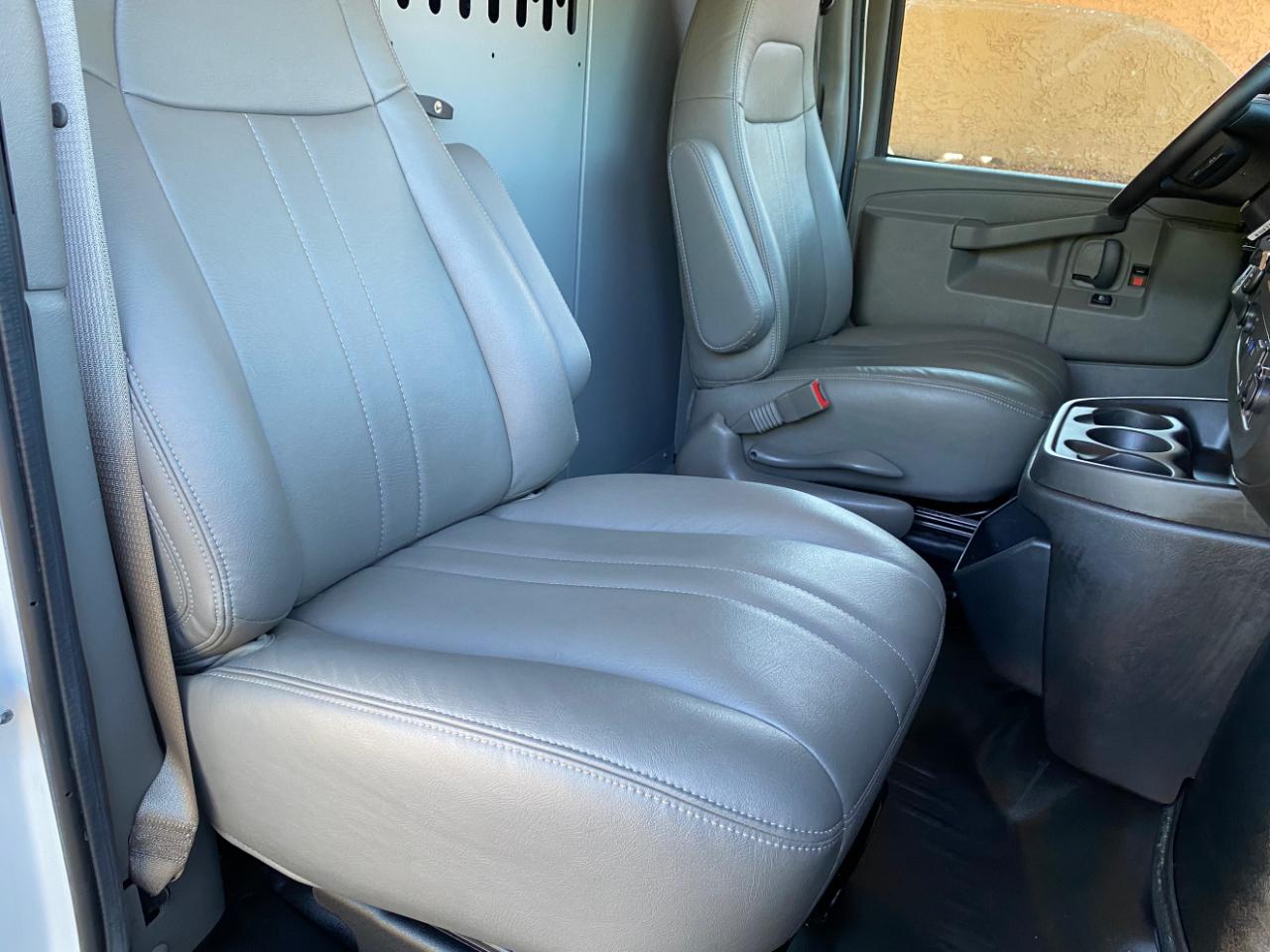 Chevrolet Express Cargo Van RWD 2500 135" 2021