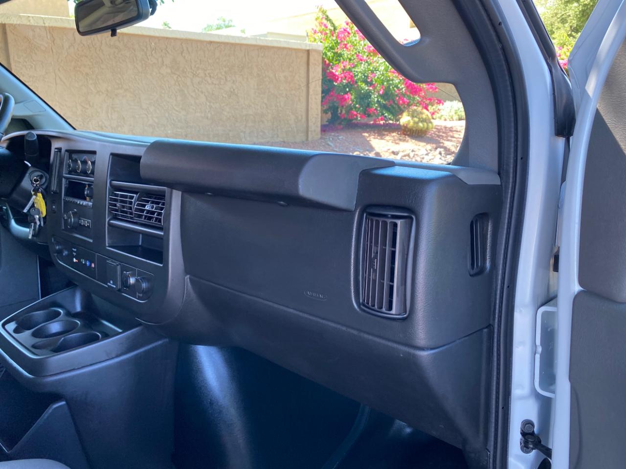Chevrolet Express Cargo Van RWD 2500 135" 2021