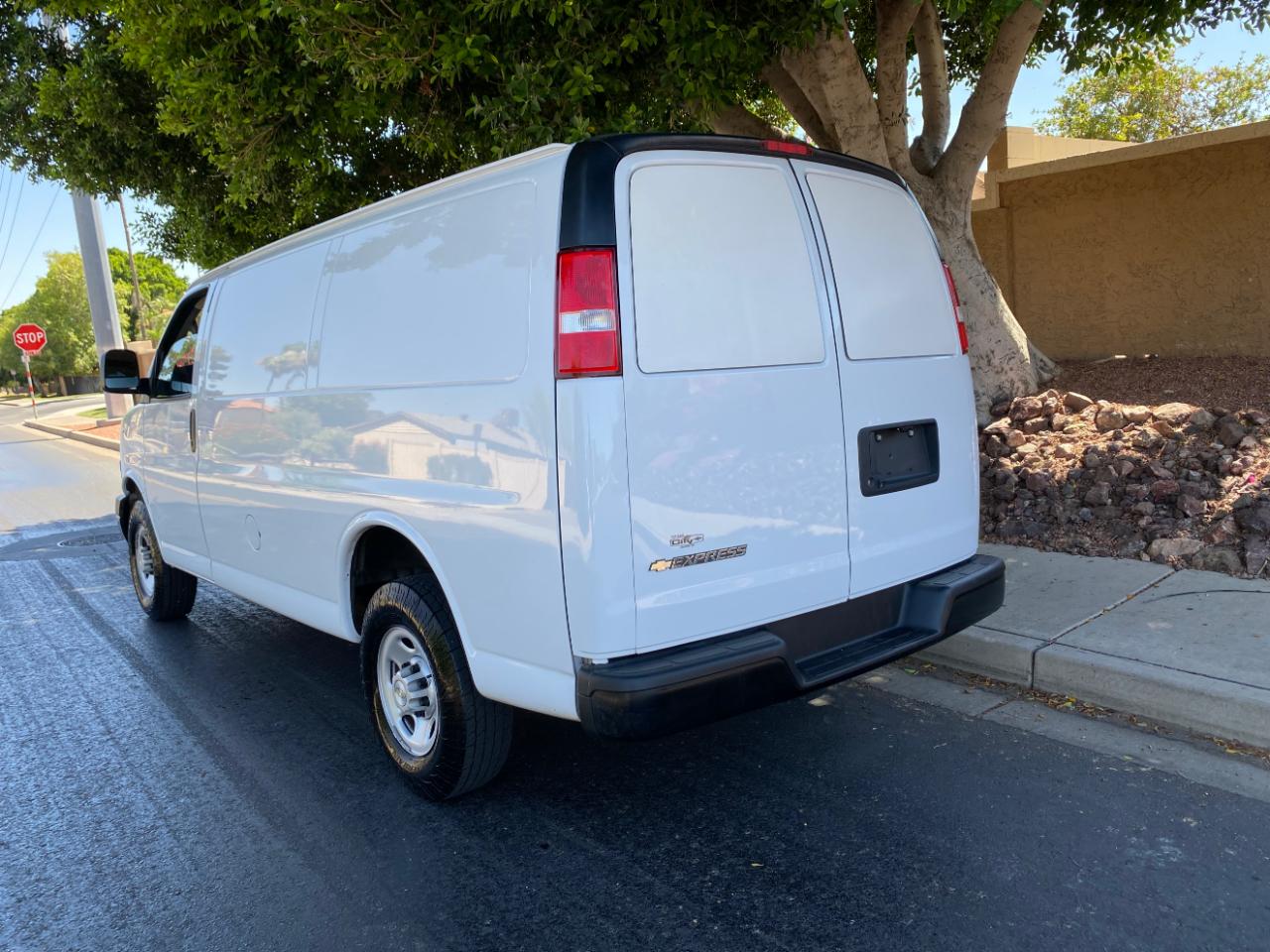 Chevrolet Express Cargo Van RWD 2500 135" 2021