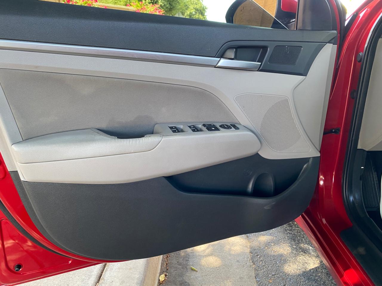 Hyundai Elantra Value Edition IVT 2020