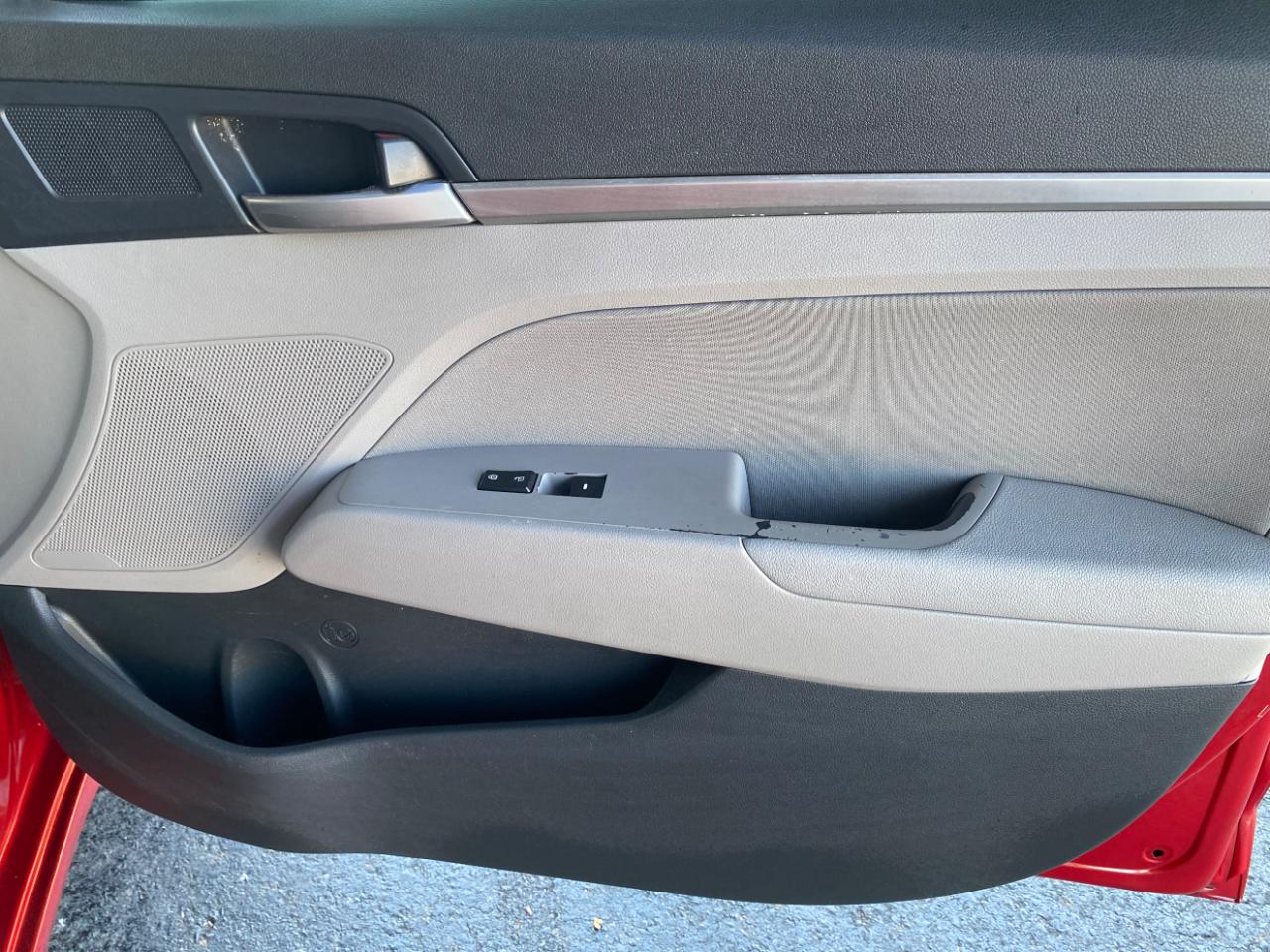 Hyundai Elantra Value Edition IVT 2020