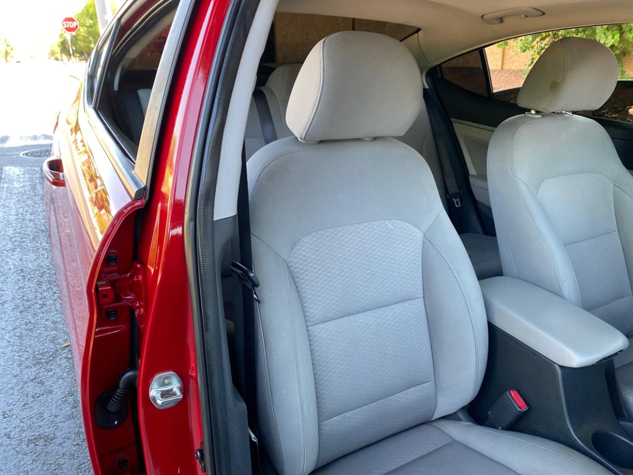 Hyundai Elantra Value Edition IVT 2020