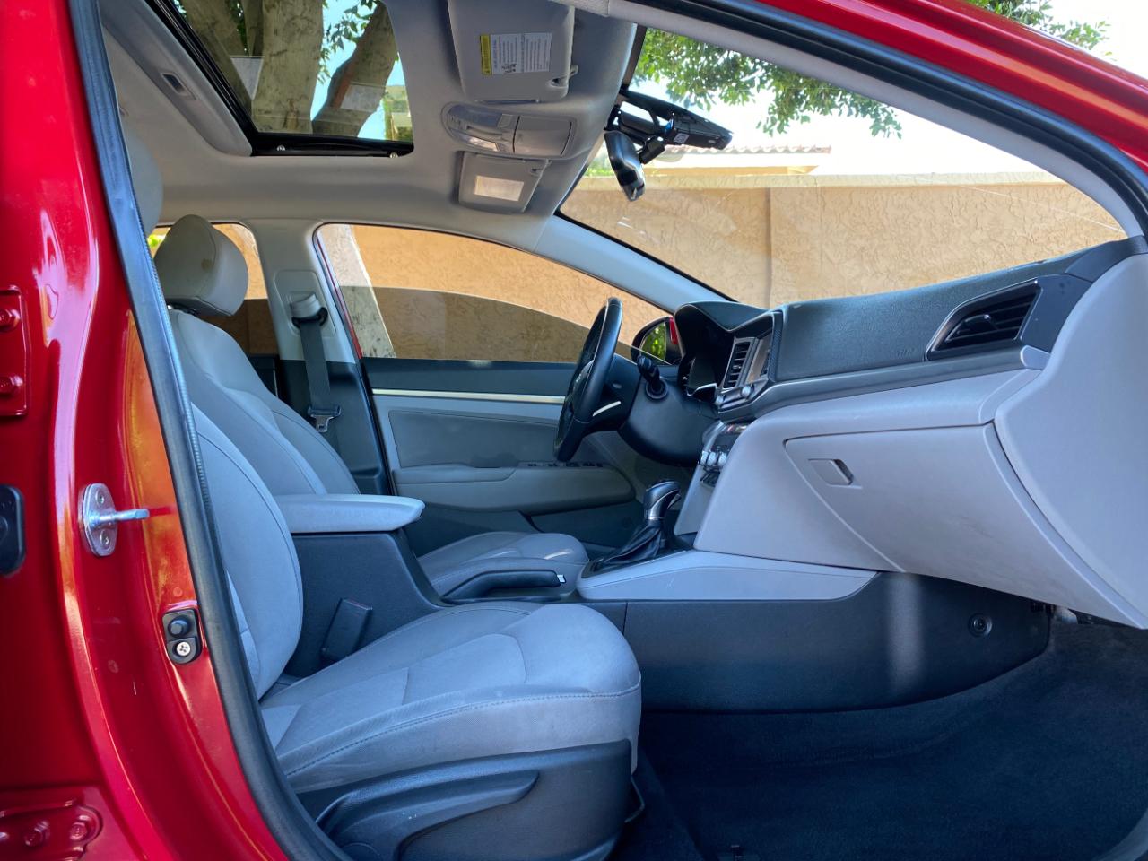 Hyundai Elantra Value Edition IVT 2020