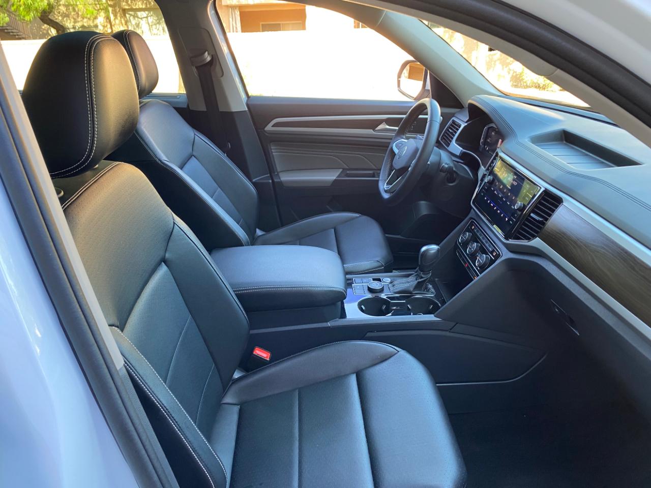 Volkswagen Atlas 3.6L V6 SE w/Technology 4MOTION 2022