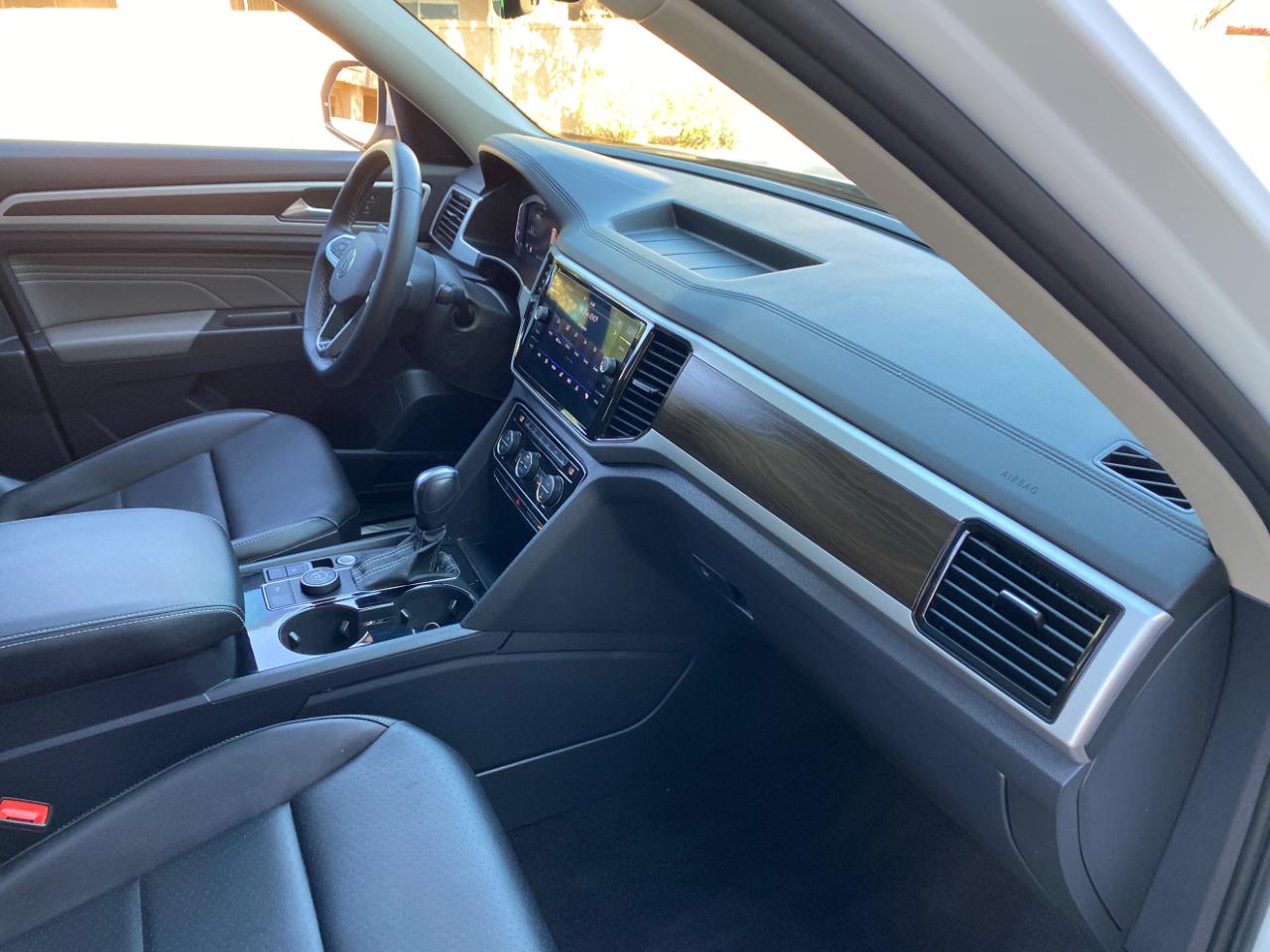 Volkswagen Atlas 3.6L V6 SE w/Technology 4MOTION 2022
