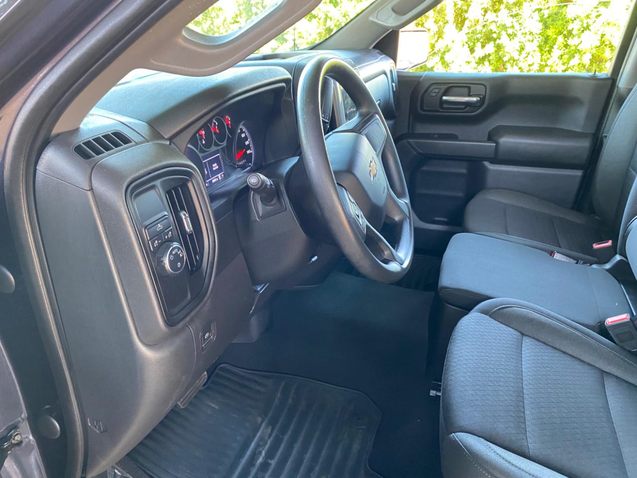 Chevrolet Silverado 1500 2WD Crew Cab 147" Custom 2023