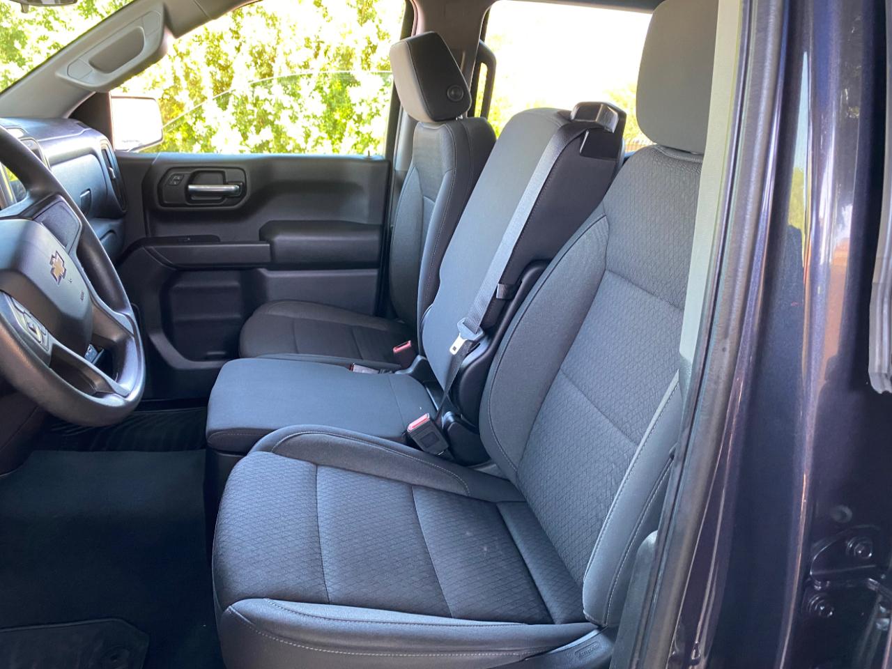 Chevrolet Silverado 1500 2WD Crew Cab 147" Custom 2023