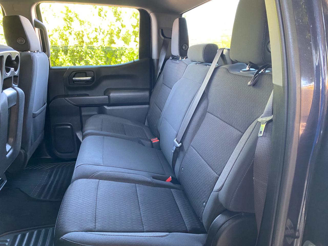 Chevrolet Silverado 1500 2WD Crew Cab 147" Custom 2023