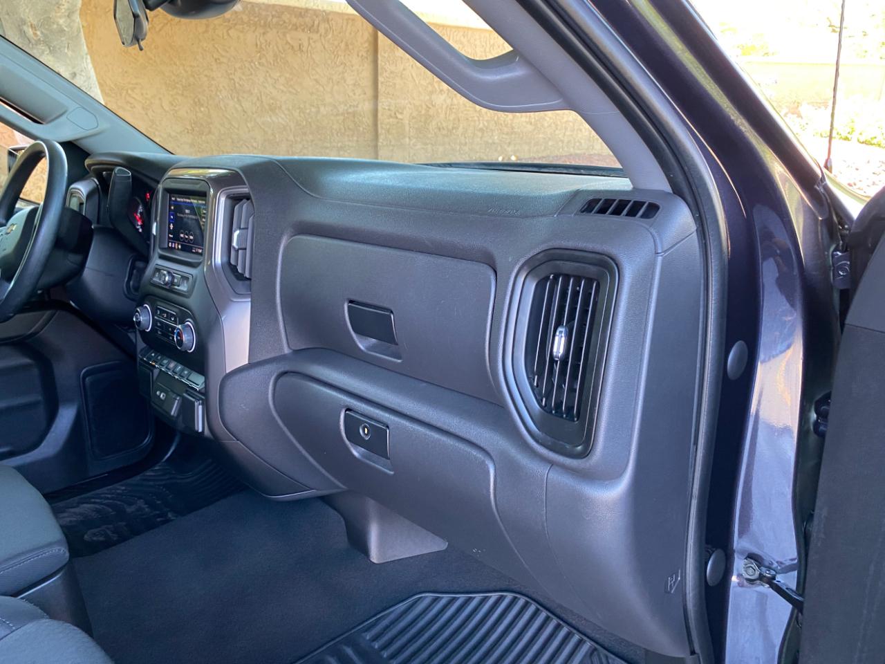 Chevrolet Silverado 1500 2WD Crew Cab 147" Custom 2023