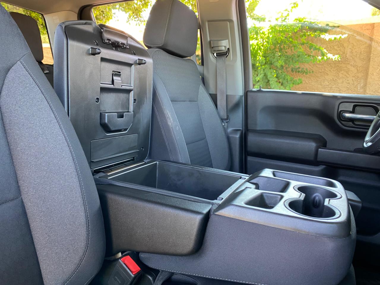 Chevrolet Silverado 1500 2WD Crew Cab 147" Custom 2023