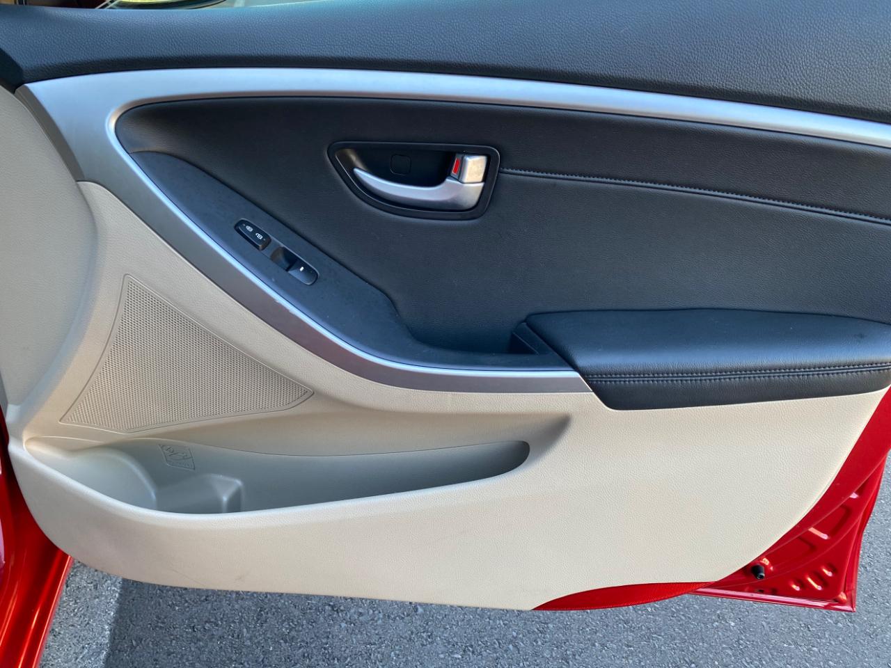 Hyundai Elantra GT 5dr HB Auto 2013
