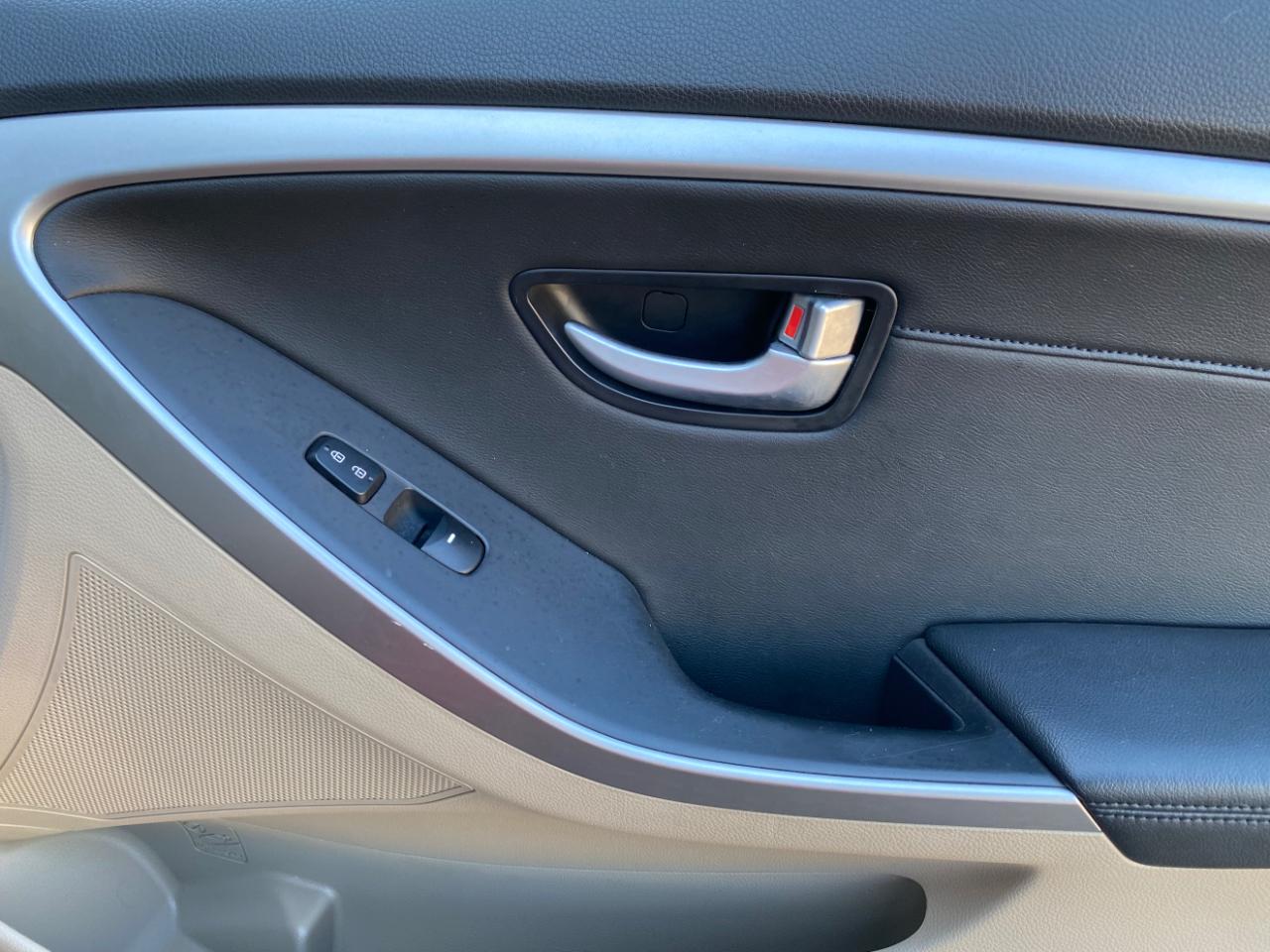 Hyundai Elantra GT 5dr HB Auto 2013