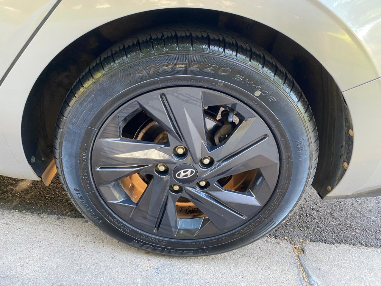 Hyundai Elantra SEL 2021