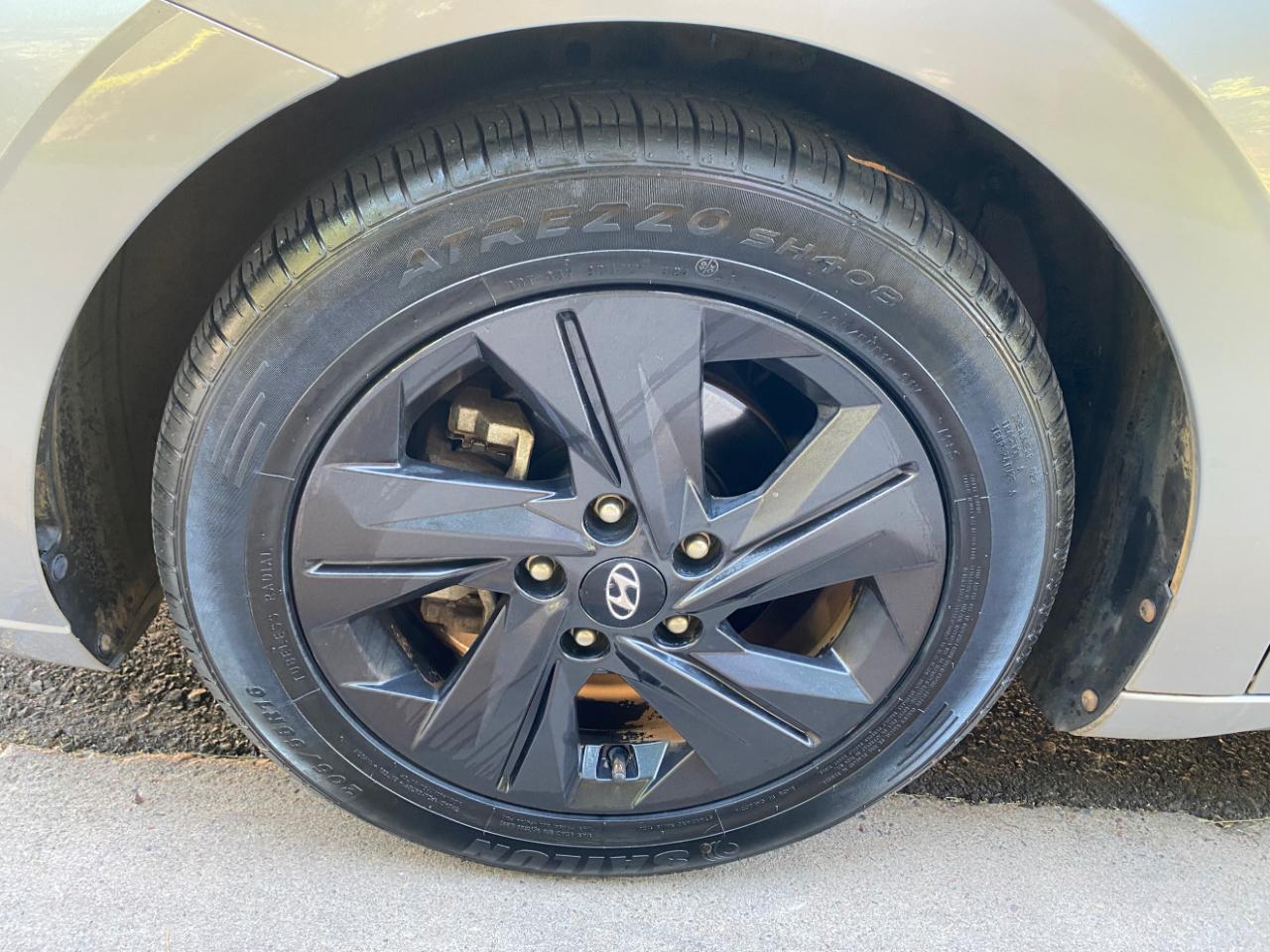Hyundai Elantra SEL 2021