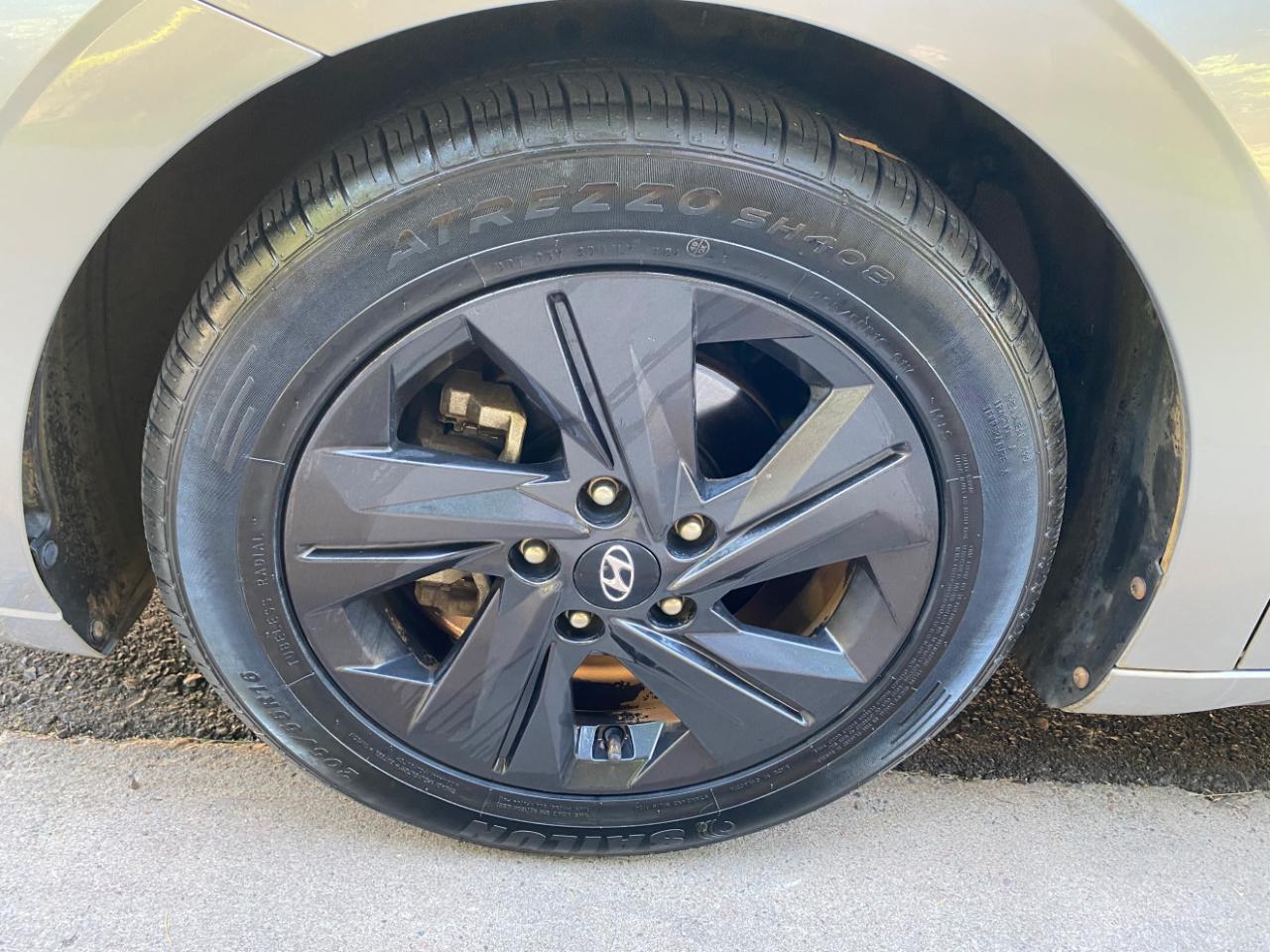 Hyundai Elantra SEL 2021