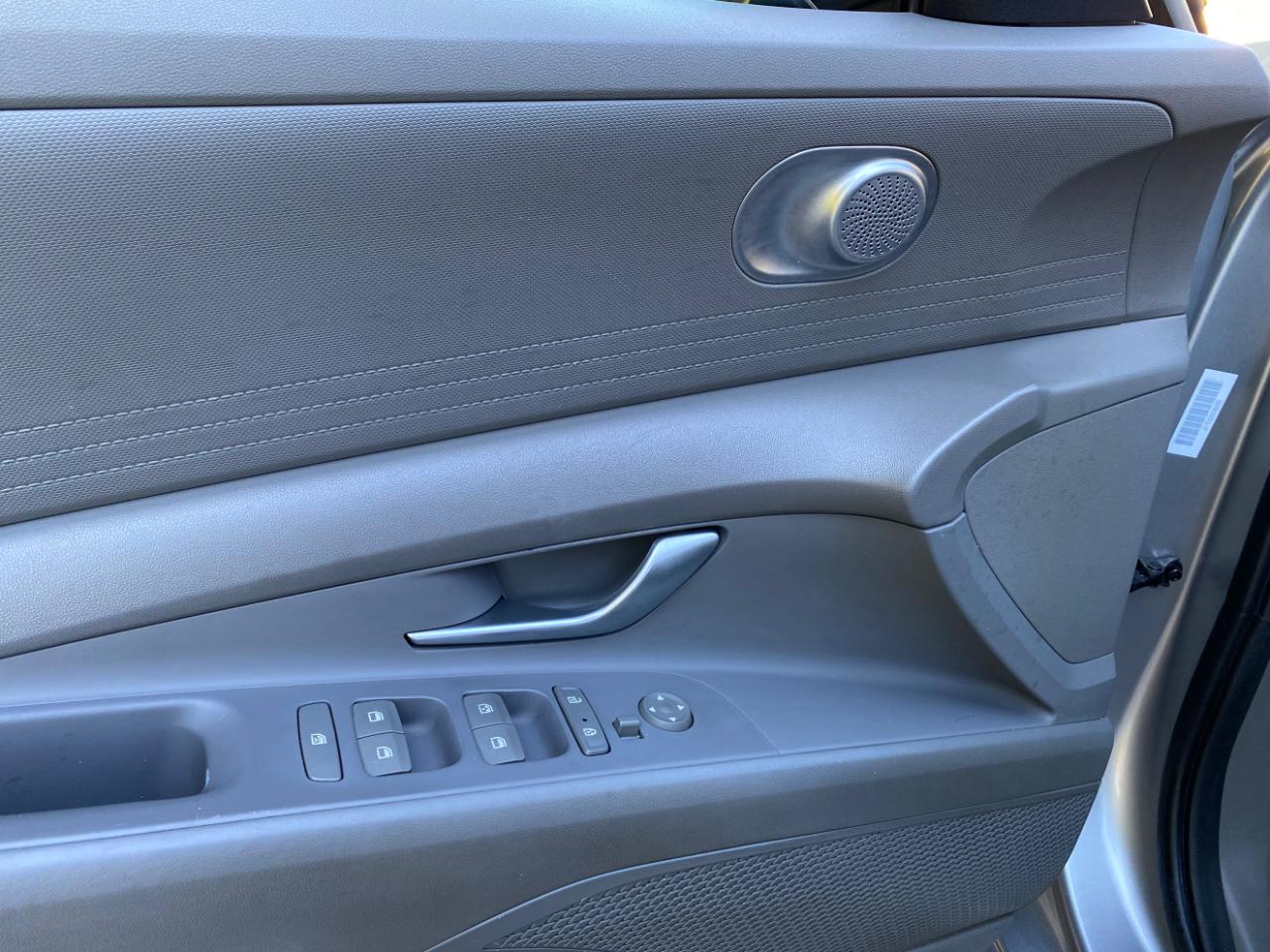Hyundai Elantra SEL 2021