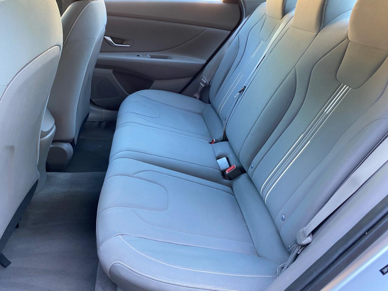 Hyundai Elantra SEL 2021
