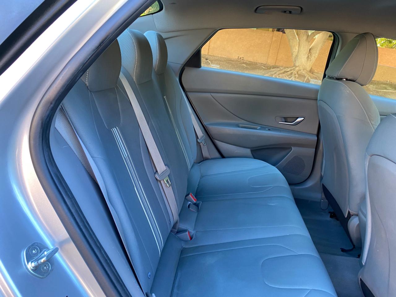 Hyundai Elantra SEL 2021
