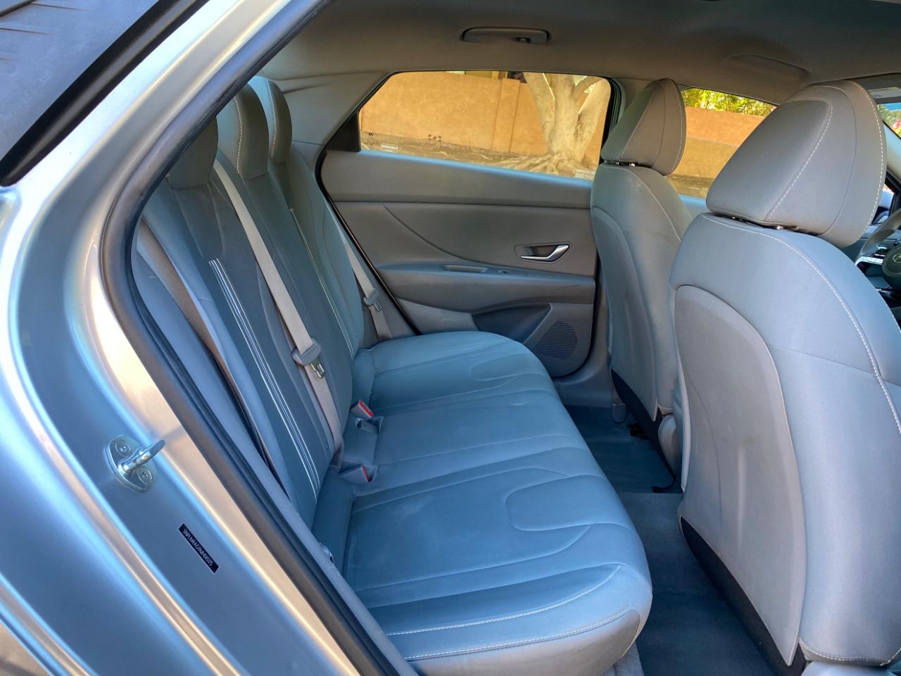 Hyundai Elantra SEL 2021