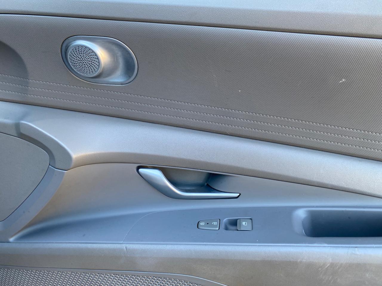 Hyundai Elantra SEL 2021