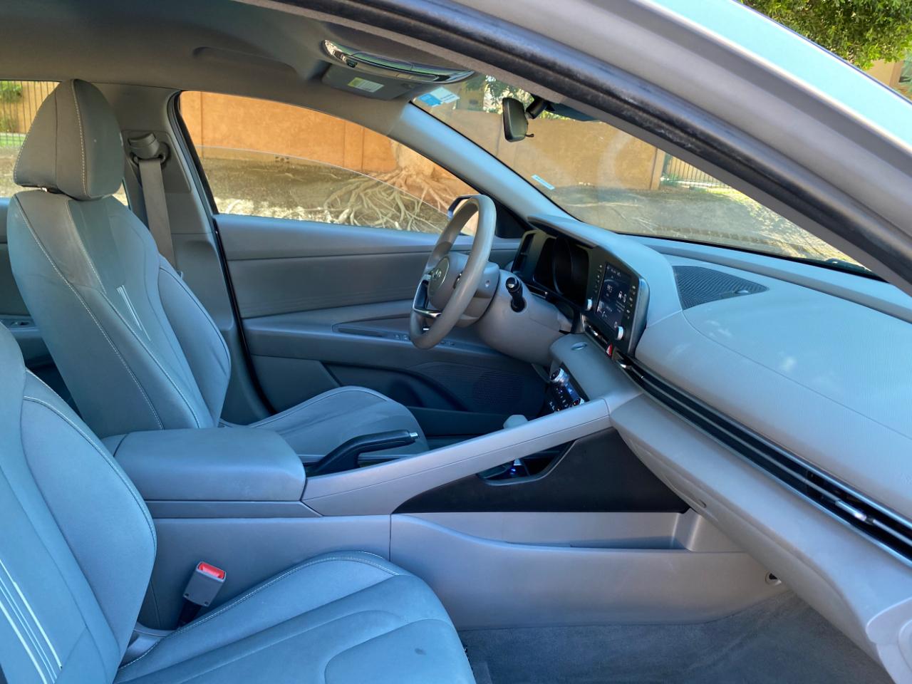 Hyundai Elantra SEL 2021