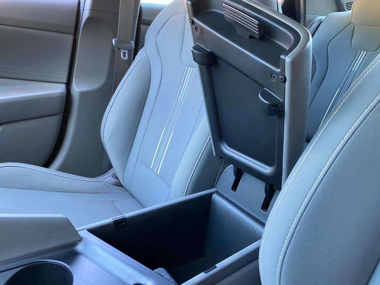 Hyundai Elantra SEL 2021