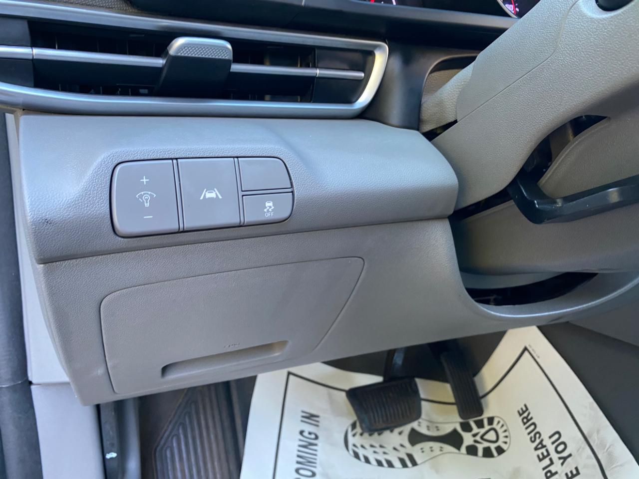 Hyundai Elantra SEL 2021