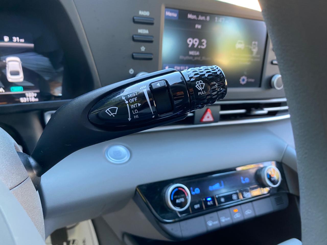 Hyundai Elantra SEL 2021