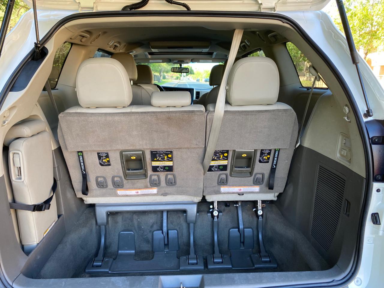 Toyota Sienna 5dr 8-Pass Van XLE Premium FWD (Natl) 2015