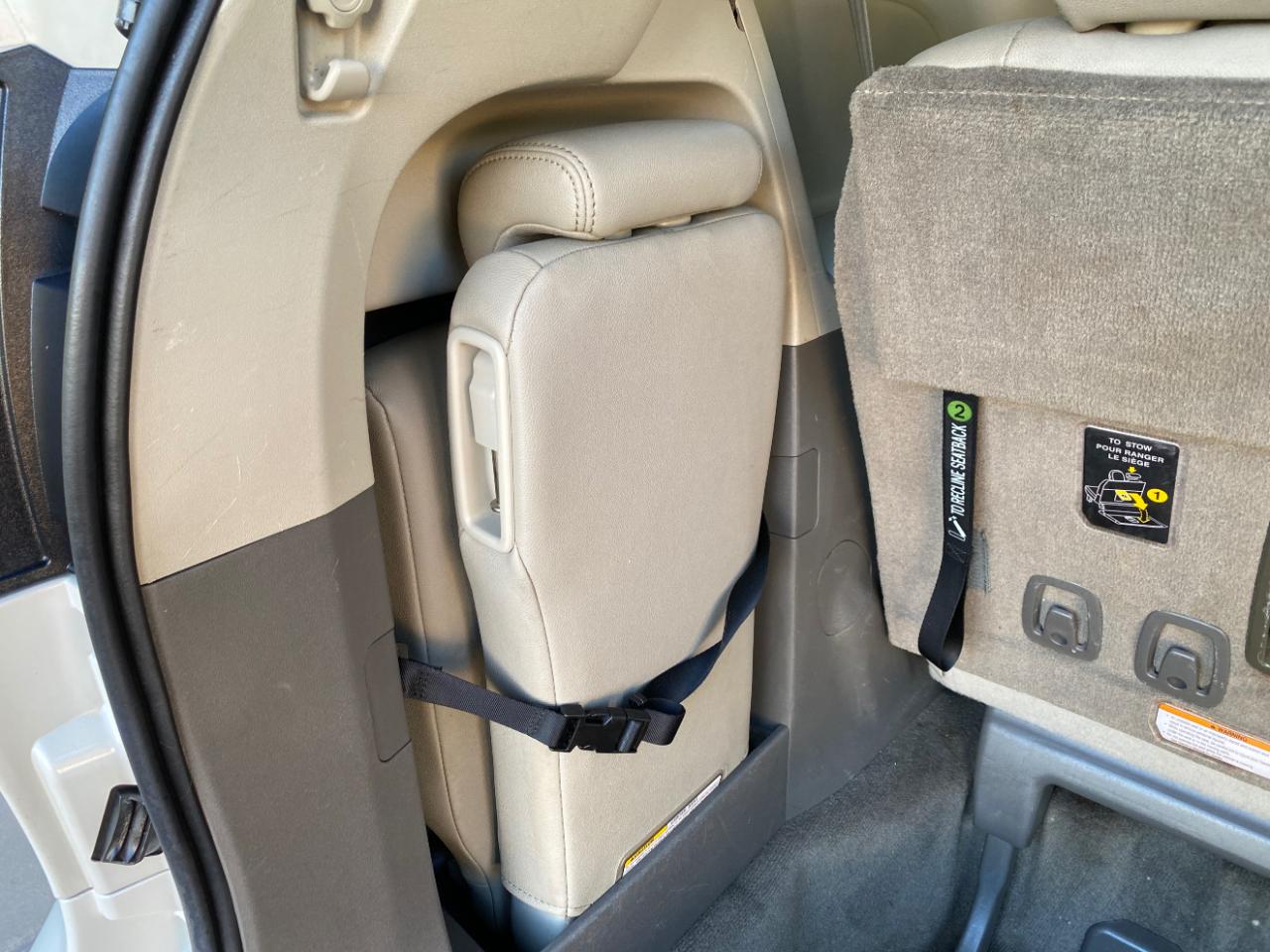 Toyota Sienna 5dr 8-Pass Van XLE Premium FWD (Natl) 2015