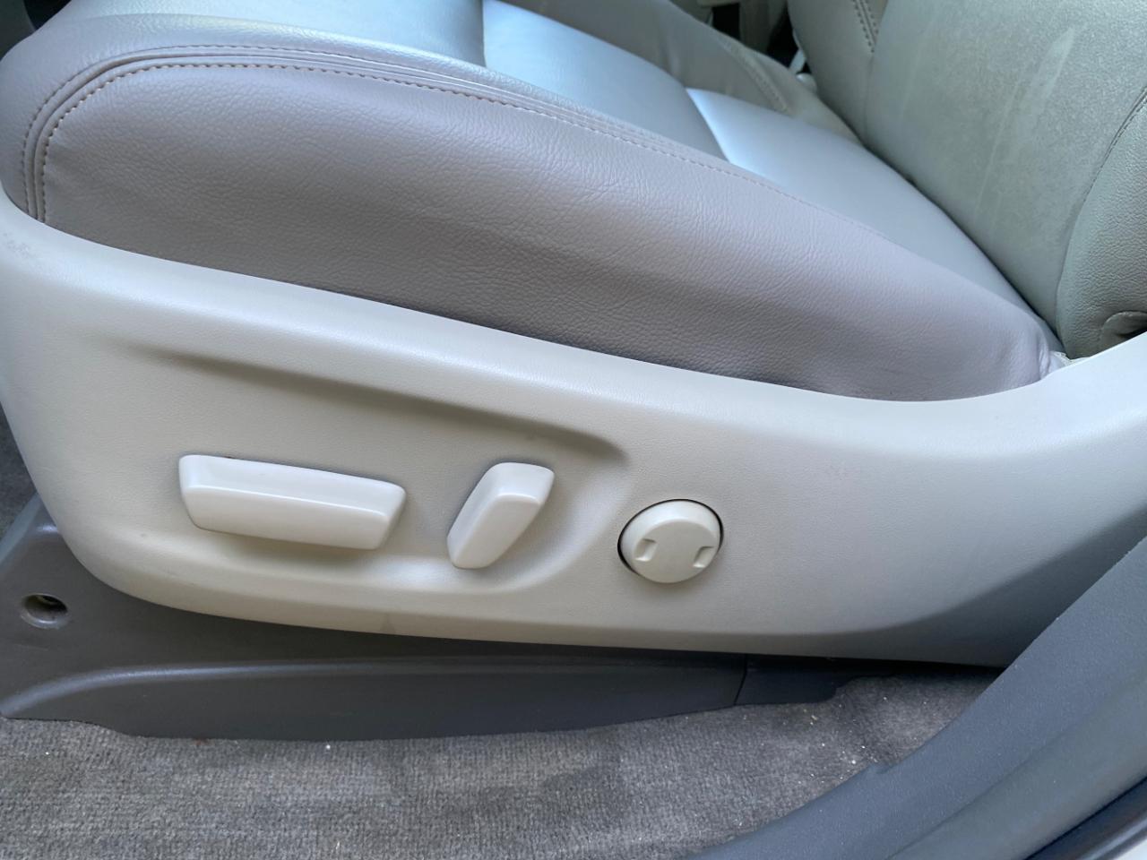 Toyota Sienna 5dr 8-Pass Van XLE Premium FWD (Natl) 2015