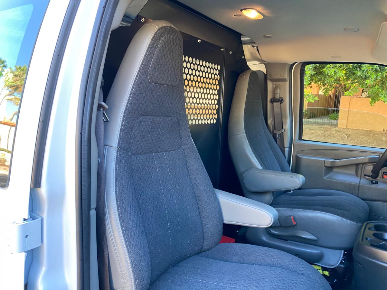 GMC Savana Cargo Van RWD 2500 135" 2025