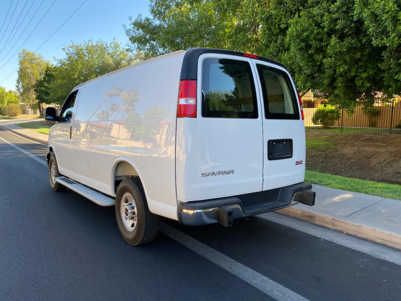 GMC Savana Cargo Van RWD 2500 135" 2025