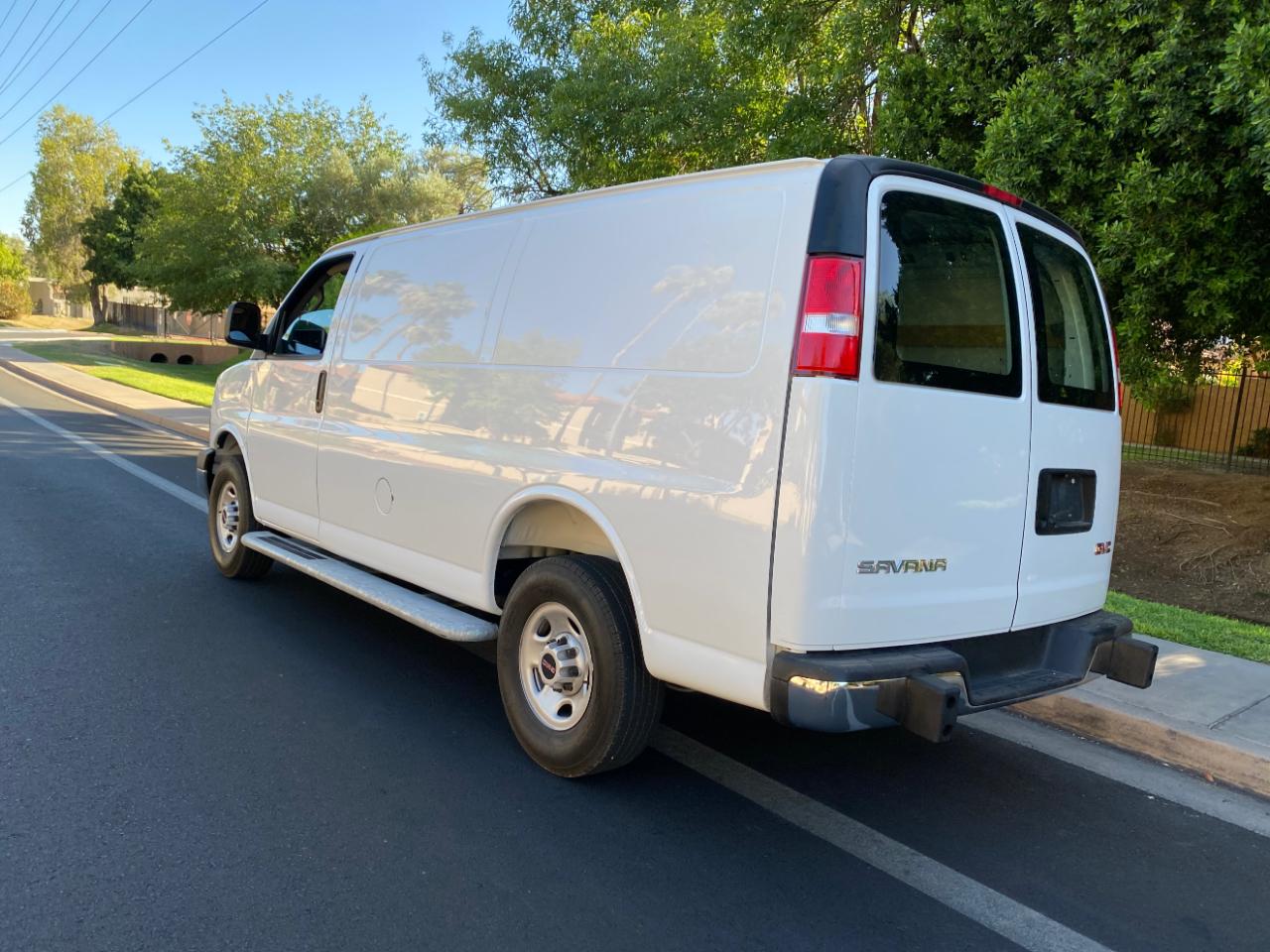 GMC Savana Cargo Van RWD 2500 135" 2025