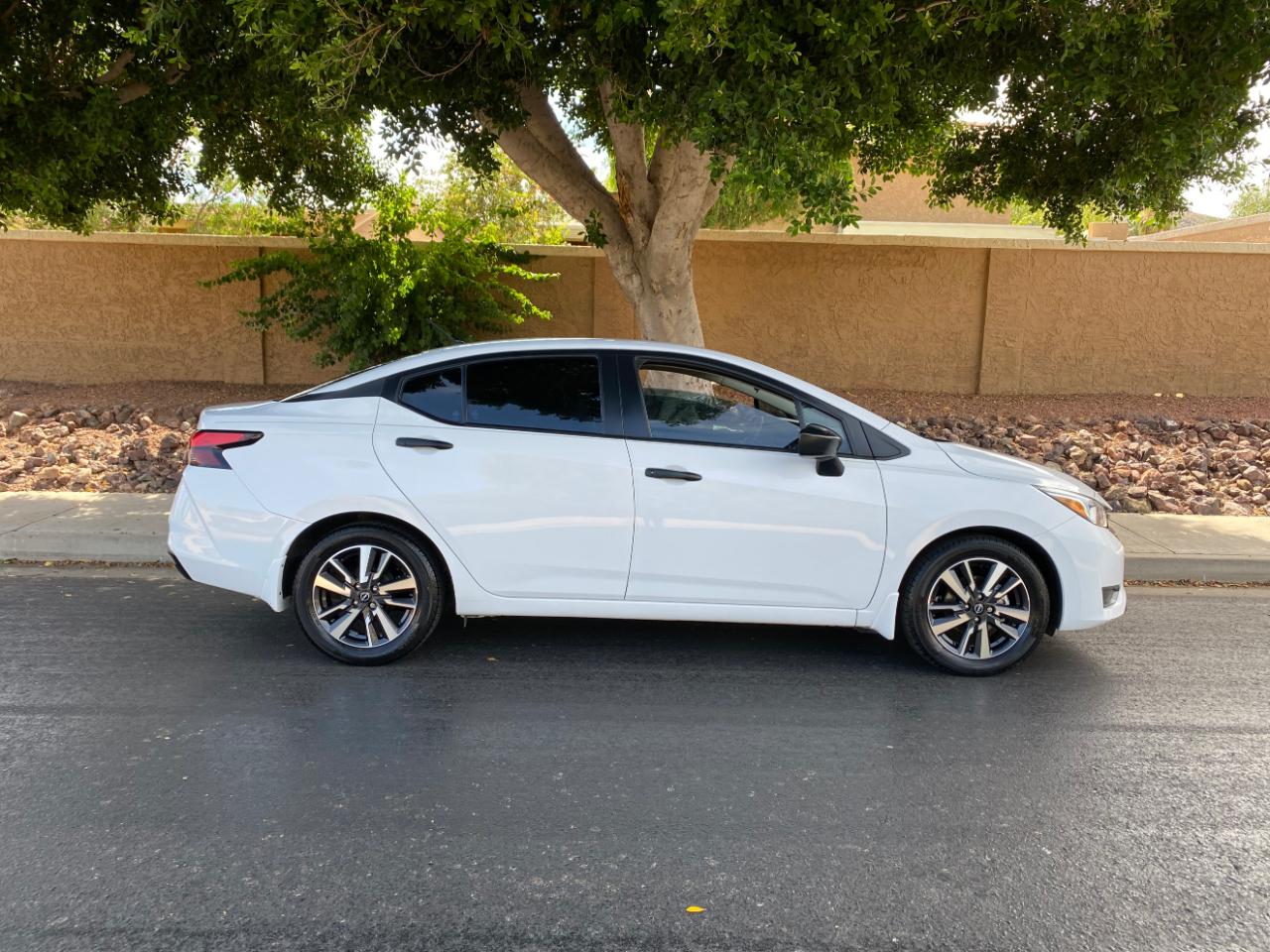 Nissan Versa S CVT 2024