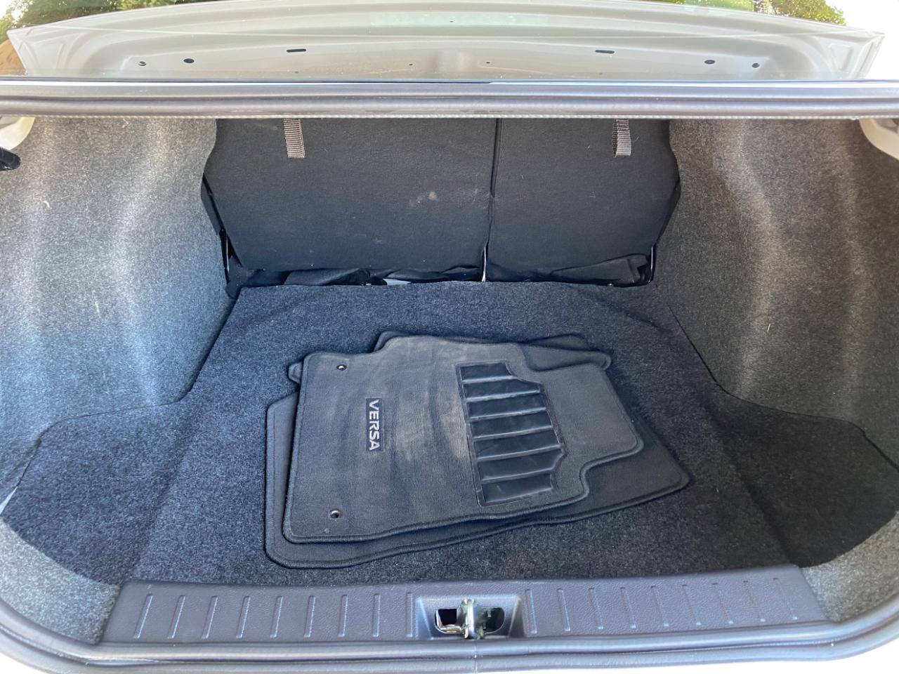 Nissan Versa S CVT 2024