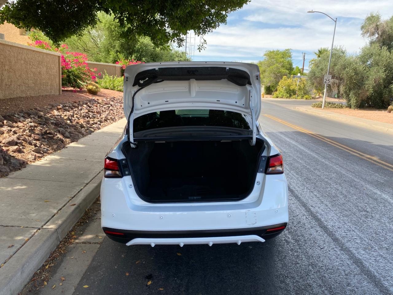 Nissan Versa S CVT 2024