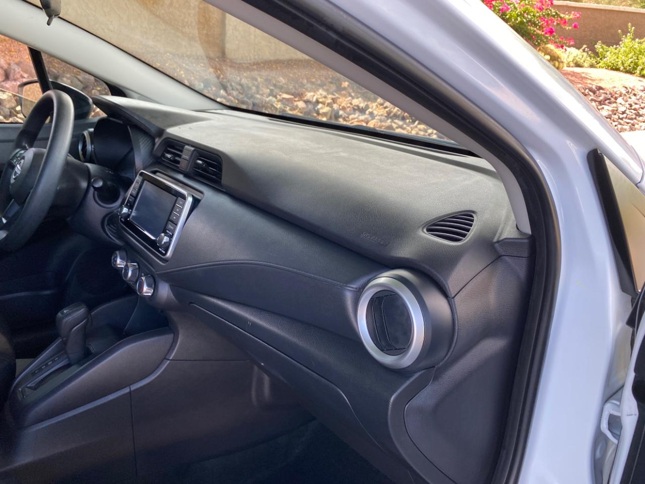 Nissan Versa S CVT 2024
