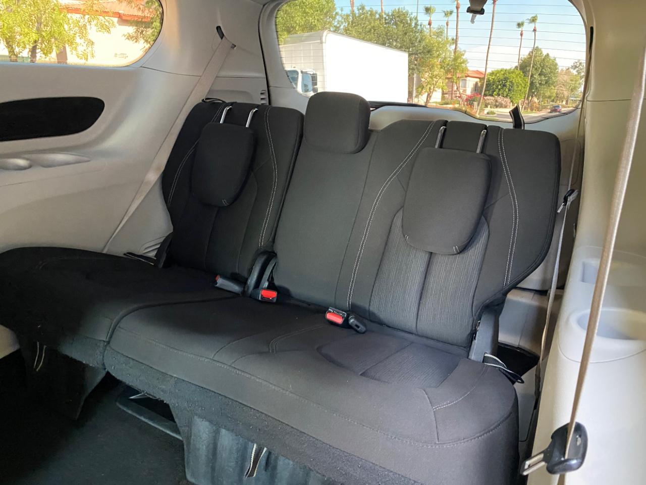 Chrysler Voyager LX FWD 2022