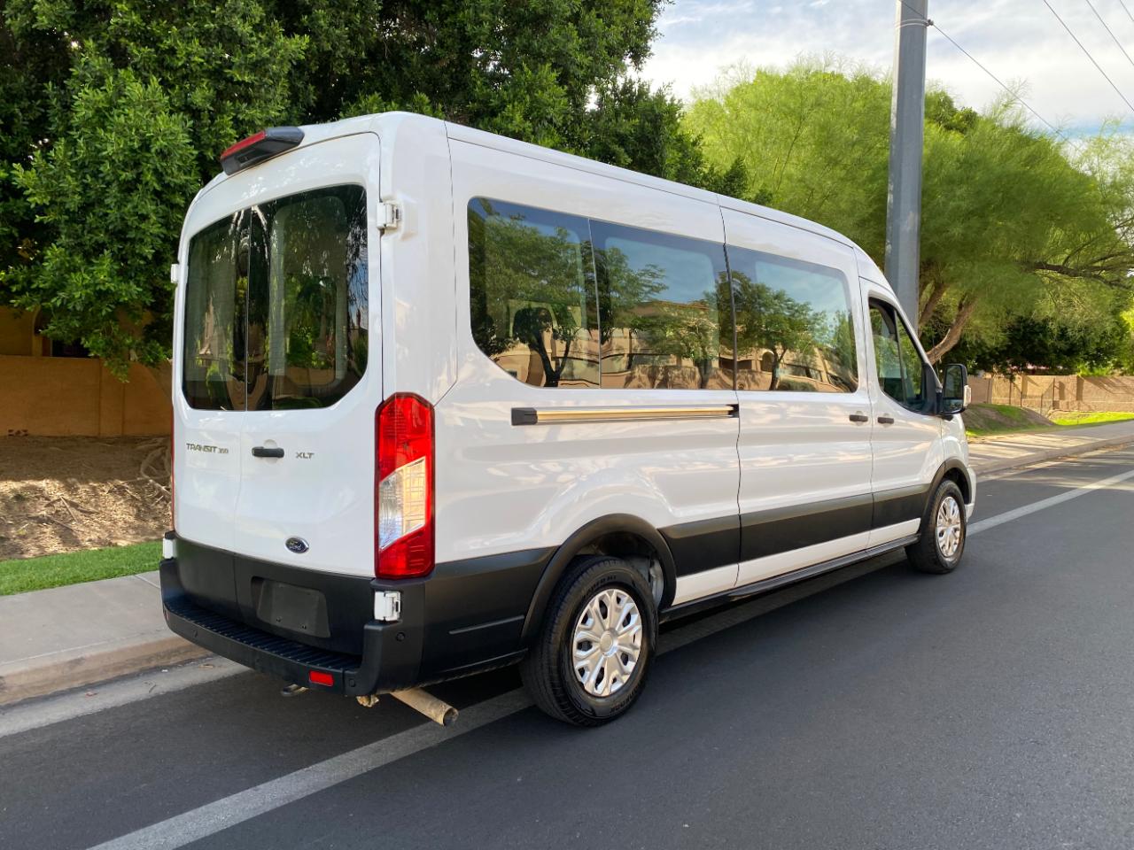 Ford Transit Passenger Wagon T-350 148" Med Roof XLT RWD 2023