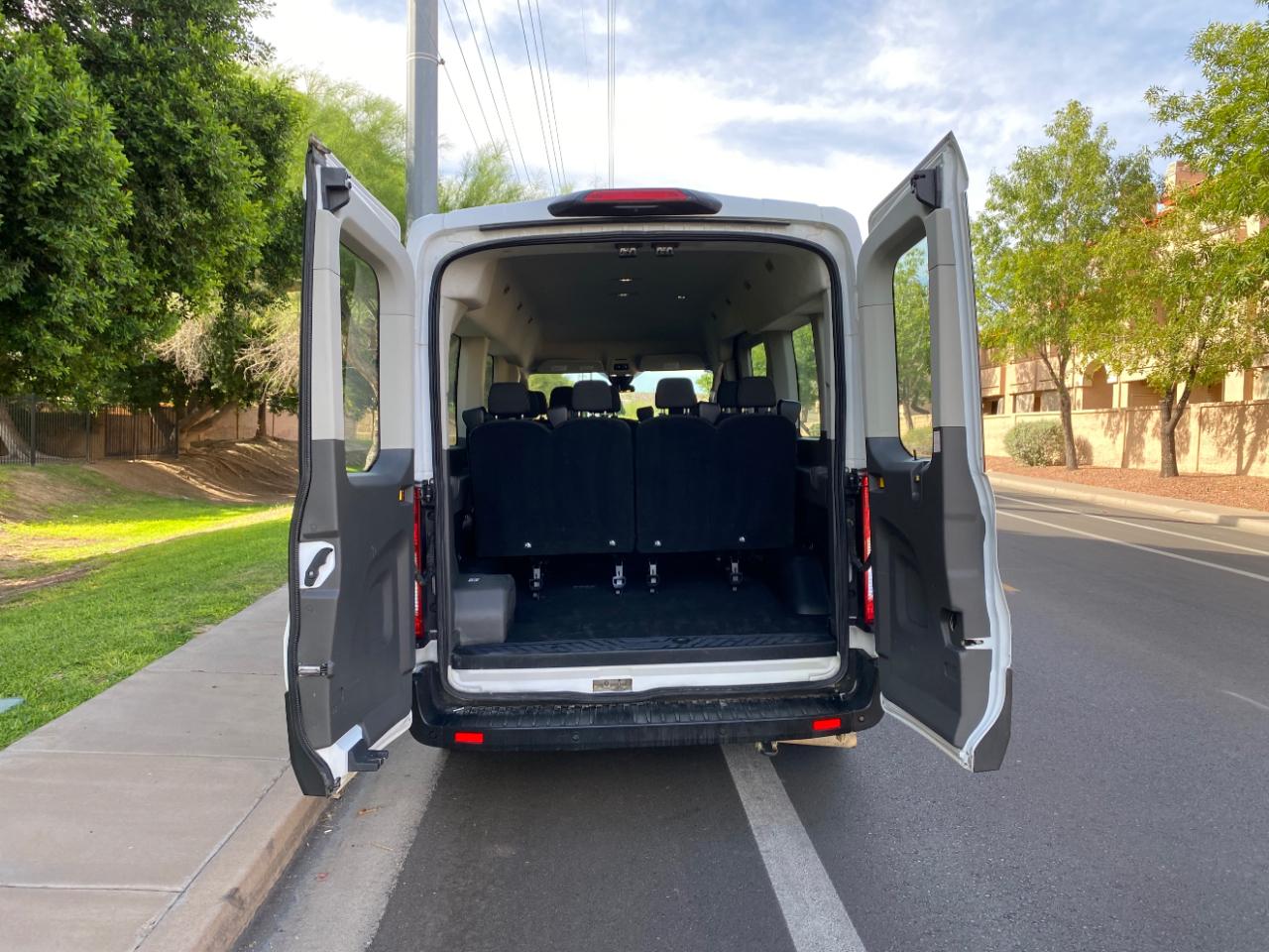 Ford Transit Passenger Wagon T-350 148" Med Roof XLT RWD 2023