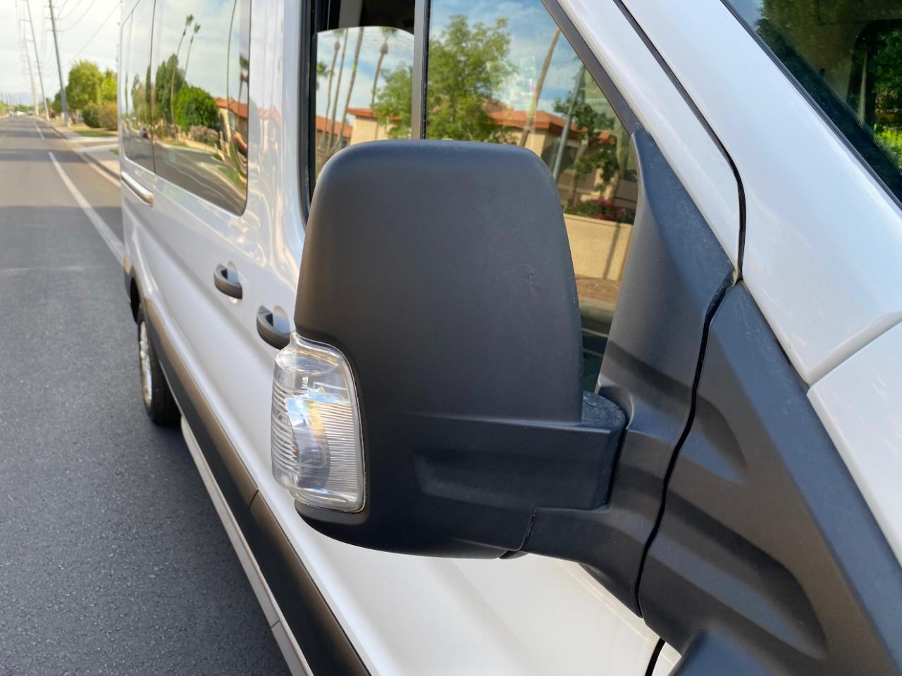 Ford Transit Passenger Wagon T-350 148" Med Roof XLT RWD 2023