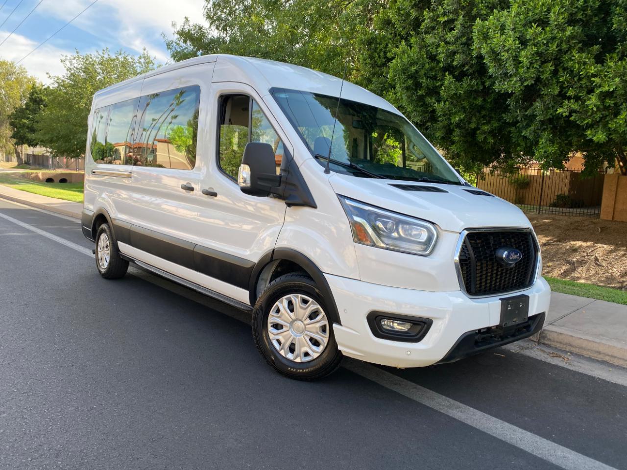 Ford Transit Passenger Wagon T-350 148" Med Roof XLT RWD 2023