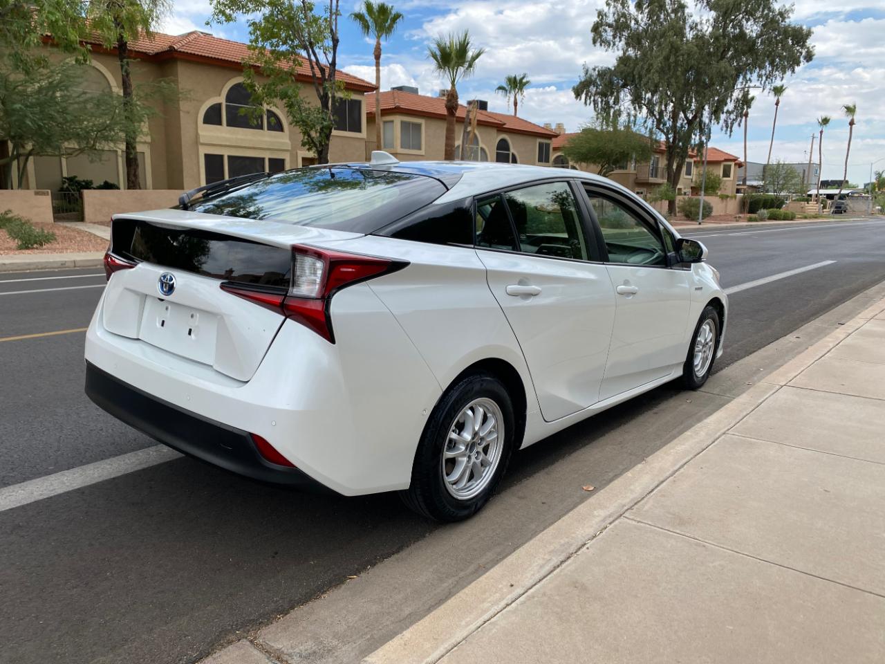 Toyota Prius LE (Natl) 2022
