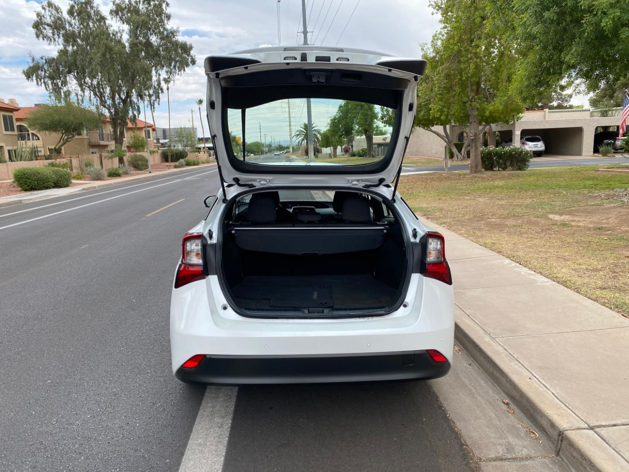 Toyota Prius LE (Natl) 2022